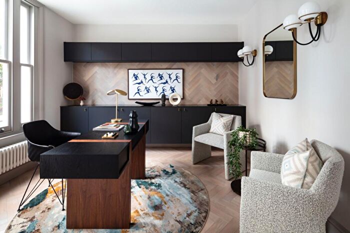 4 Bedroom End Of Terrace House For Sale In Mortlake High Street, London, SW14
