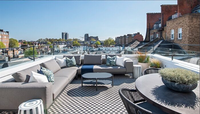 2 Bedroom Flat To Rent In Prince Of Wales Terrace, London, W8