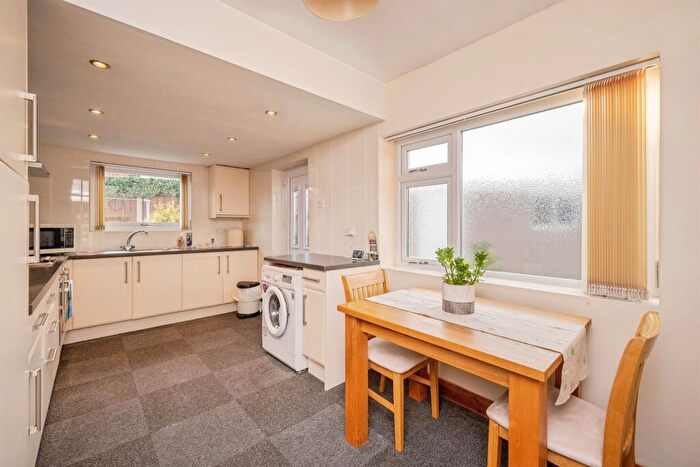 2 Bedroom Semi-Detached Bungalow For Sale In Hartington Way, Mickleover ...