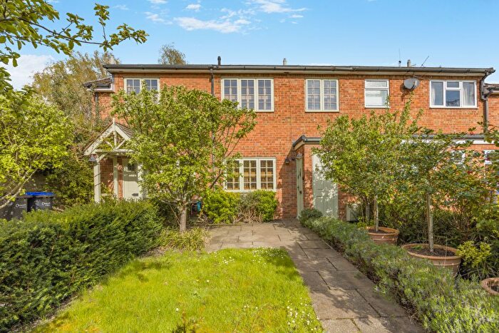 3 Bedroom Town House For Sale In Kennet Mews, Marlborough, SN8