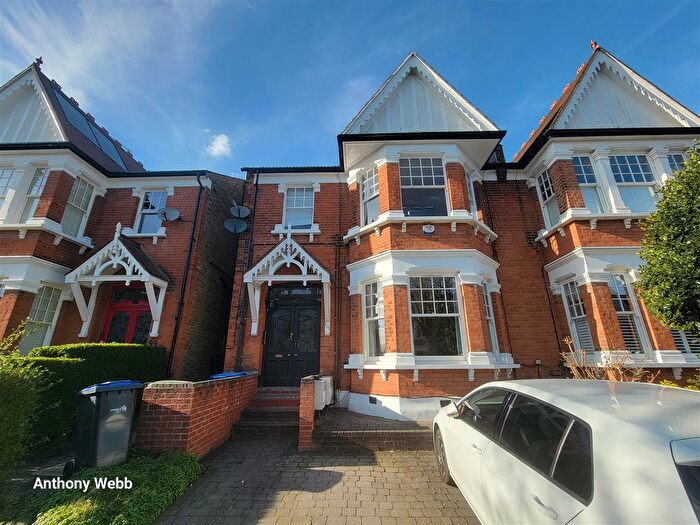 2 Bedroom Flat To Rent In Selborne Road, Southgate, N14