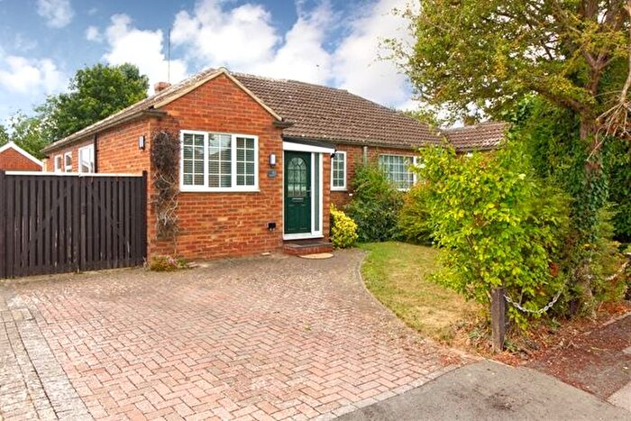 3 Bedroom Semi-Detached Bungalow To Rent In Mount Hill Avenue, Old Stratford, Milton Keynes, MK19