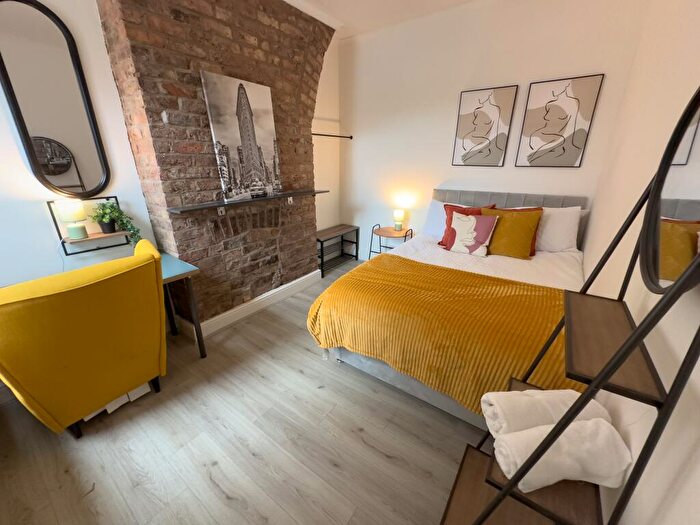 4 Bedroom House To Rent In Albany Road, L7