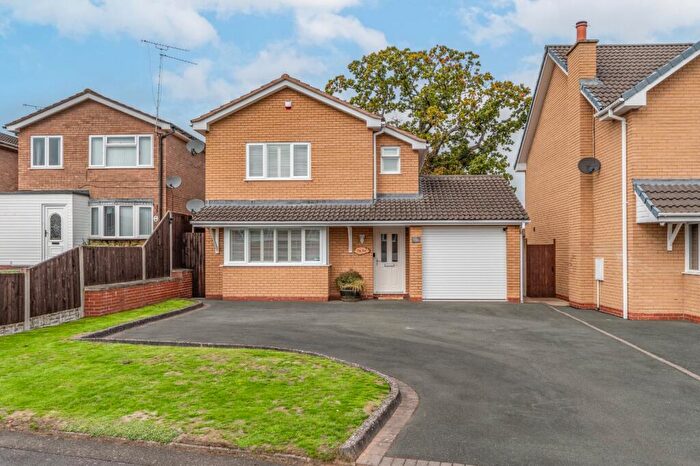 3 Bedroom Detached House For Sale In Petton Close, Winyates East, Redditch, B98