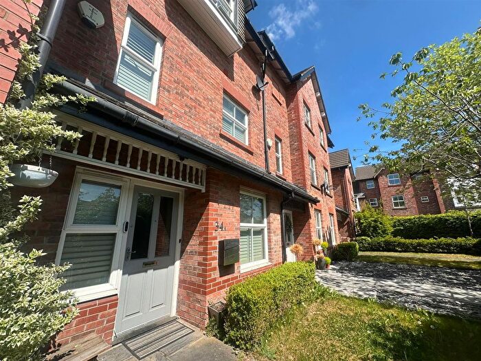 3 Bedroom Town House For Sale In Knutsford Road, Alderley Edge, Cheshire, SK9