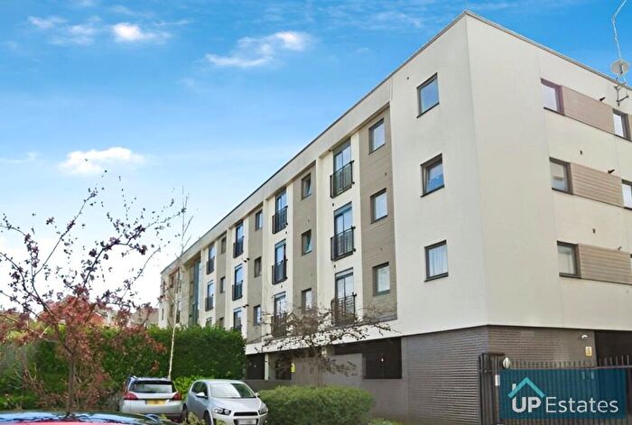 2 Bedroom Flat To Rent In Calverly Court, Paladine Way, Coventry, CV3