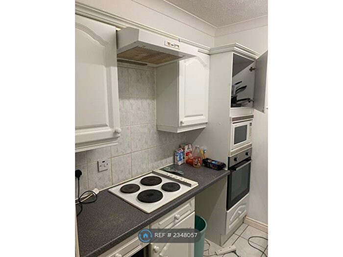 2 Bedroom Flat To Rent In City Road, Newcastle Upon Tyne, NE1