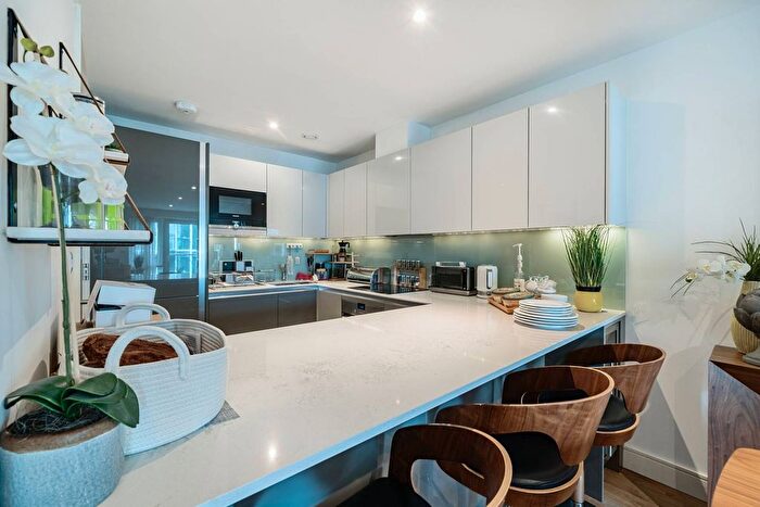 2 Bedroom Flat To Rent In Battersea Reach, Wandsworth Town, London, SW18