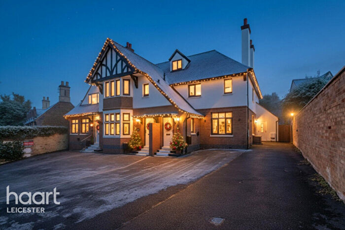 3 Bedroom Character Property For Sale In The Hill, Market Harborough, LE16