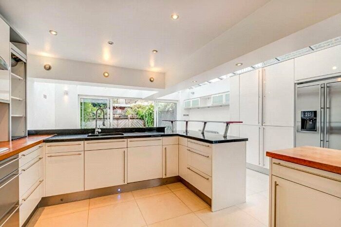 5 Bedroom Terraced House To Rent In Roderick Road, South End Green, NW3