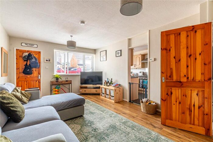 2 Bedroom Bungalow For Sale In Whitchurch Lane, Whitchurch, Bristol, BS14