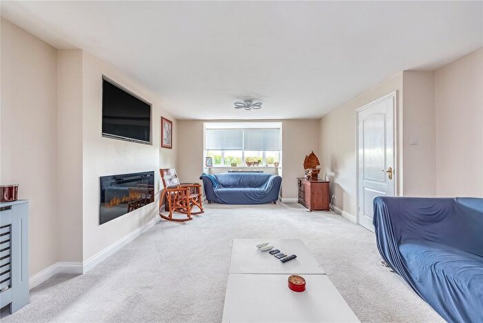4 Bedroom Detached House For Sale In The Baulk, Clapham, Beds, MK41