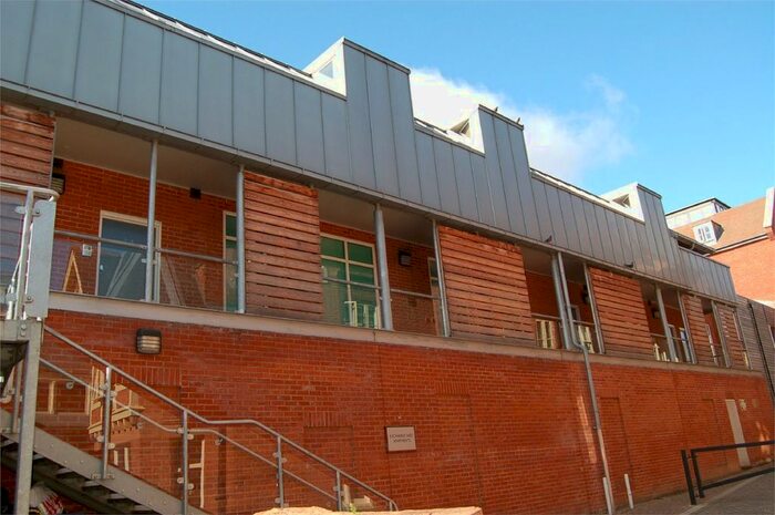 2 Bedroom Flat To Rent In Exchange Yard, Bucklersbury, Hitchin, SG5