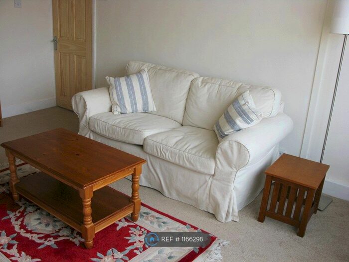 1 Bedroom Flat To Rent In Lamble Street, London, NW5