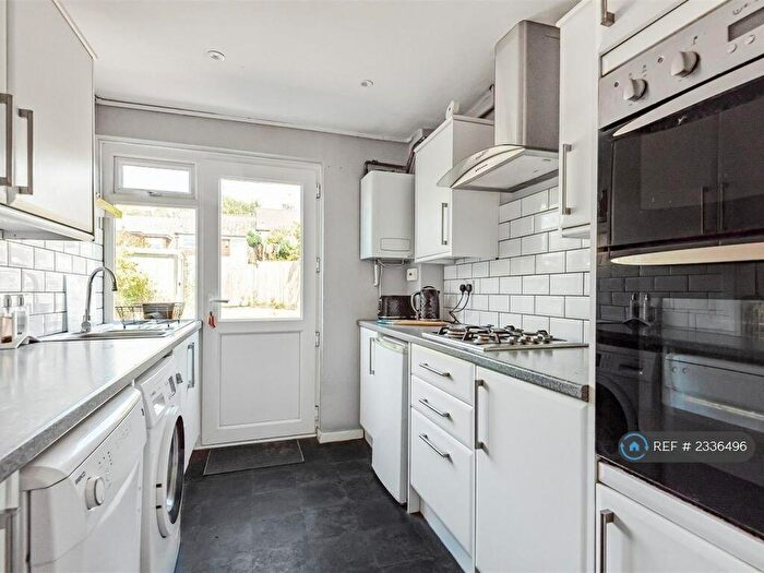 3 Bedroom End Of Terrace House To Rent In Brambling Close, Horsham, RH13