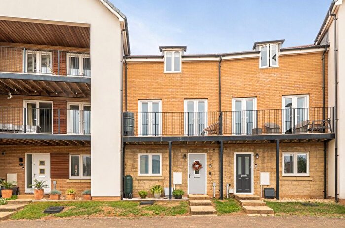 4 Bedroom Terraced House For Sale In Admiral Way, Exeter, EX2
