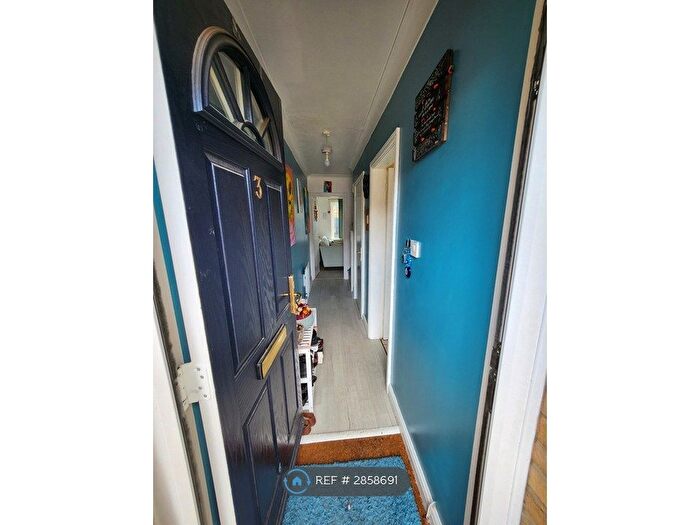 3 Bedroom Terraced House To Rent In Magellan Place London, London, E14