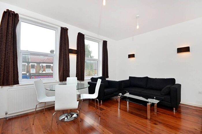2 Bedroom Flat To Rent In Haydons Road, Wimbledon, London, SW19