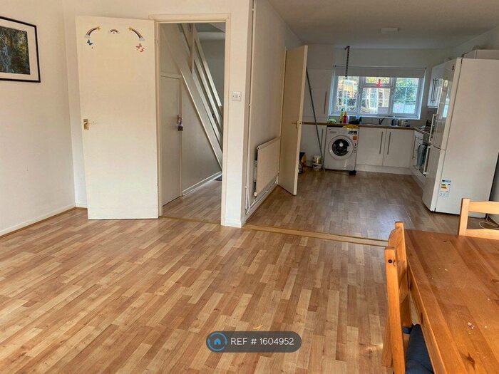 3 Bedroom Terraced House To Rent In Ebenezer Walk, London, SW16