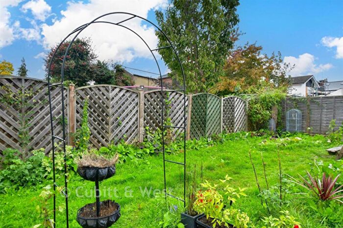 Studio For Sale In Holmesdale Road, Reigate, Surrey, RH2