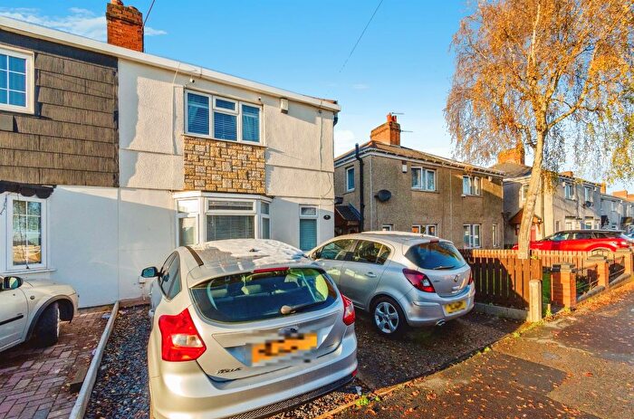 3 Bedroom Semi-detached House For Sale In Vernon Road, Bilston, WV14