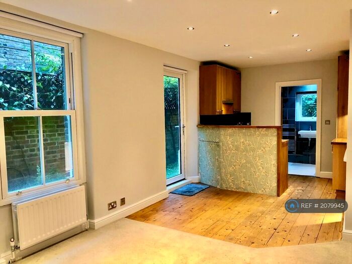 2 Bedroom Flat To Rent In Northlands Street, Camberwell, SE5