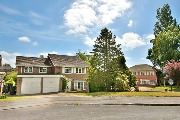 5 Bedroom Detached House For Sale In Pine Tree Close, Wimborne, BH21