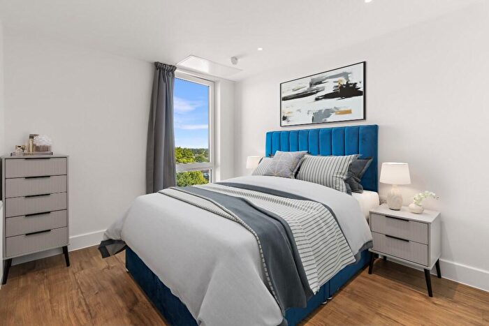 2 Bedroom Apartment To Rent In Station Approach, Epsom, Surrey, KT19