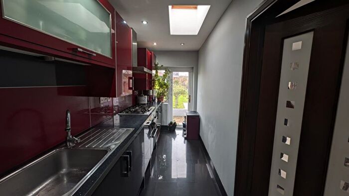 4 Bedroom Terraced House To Rent In Gledwood Avenue, Hayes, Greater London, UB4