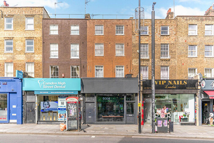 Terraced House To Rent In Studio, Camden High Street, NW1