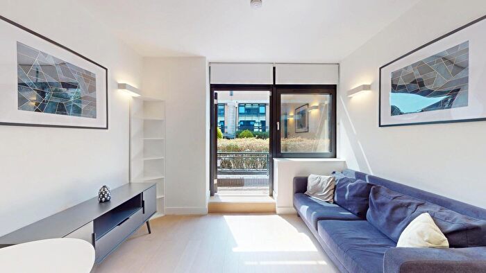 1 Bedroom Flat To Rent In New Horizons Court, Brentford, TW8