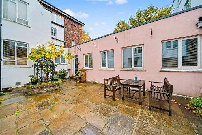 1 Bedroom Property To Rent In East Heath Road, Hampstead, London, NW3