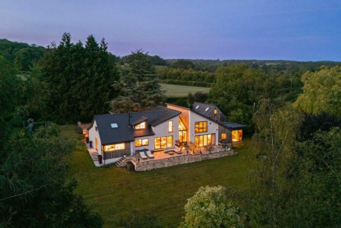 6 Bedroom Detached House For Sale In Colesbourne, Cheltenham, GL53