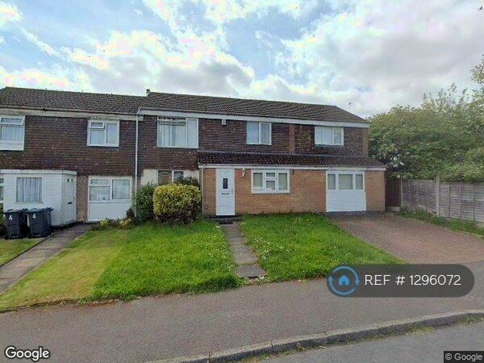 5 Bedroom End Of Terrace House To Rent In Lydiate Avenue, Birmingham, B31