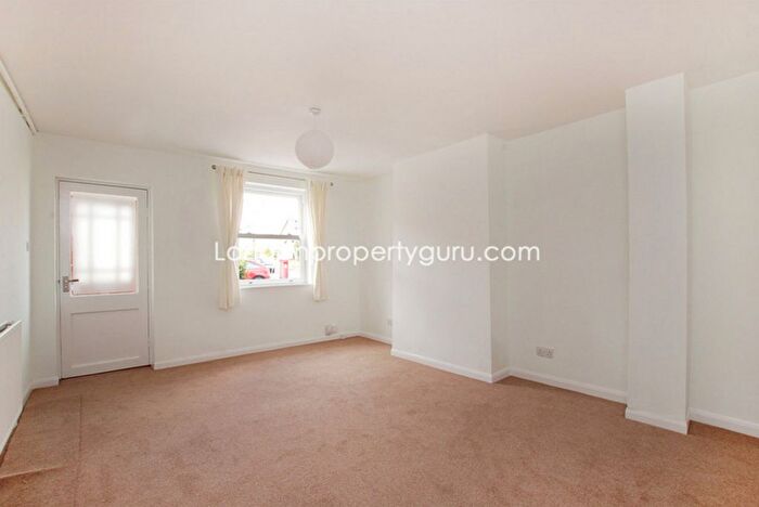 1 Bedroom Flat To Rent In Graham Road, London, SW19