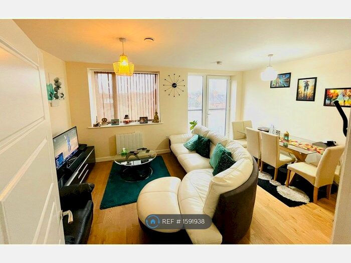 2 Bedroom Flat To Rent In Albers Court, Harrow, HA3