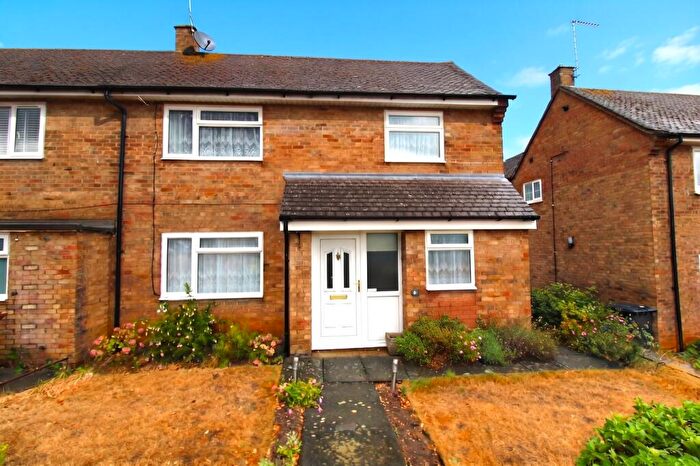 2 Bedroom Semi-Detached House For Sale In The Oundle, Stevenage, SG2