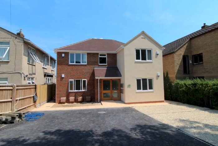 1 Bedroom Apartment To Rent In Upper Road Flat B, Kennington, Oxford, OX1