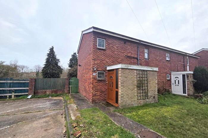 3 Bedroom Semi-Detached House For Sale In Belvoir Close, Fareham, PO16