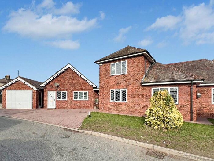 5 Bedroom Detached House For Sale In Norwood Close, ME3