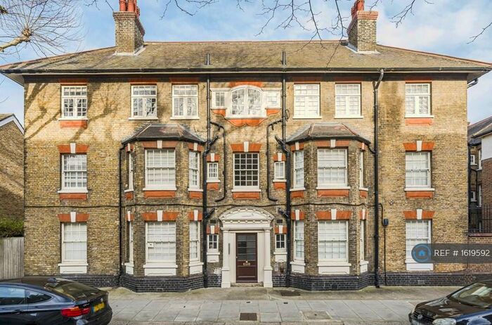 3 Bedroom Flat To Rent In Merrow Street, London, SE17