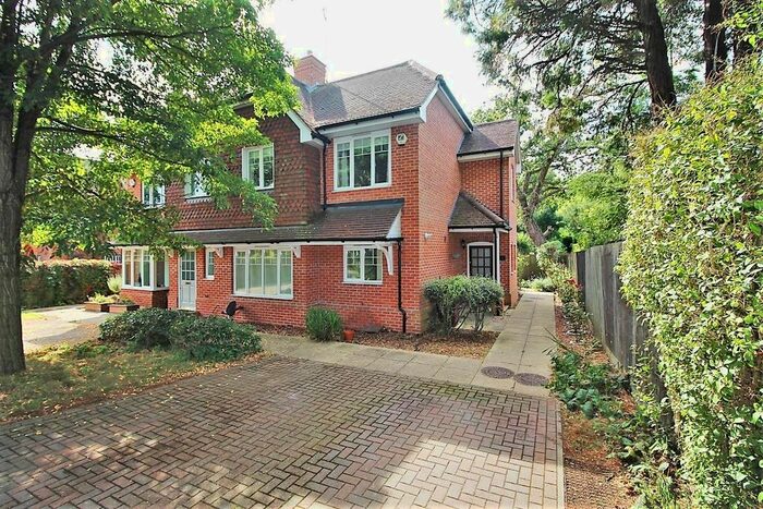 2 Bedroom End Of Terrace House To Rent In Parkside Road, Reading RG30