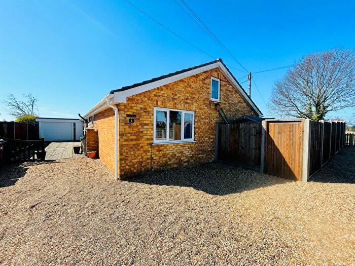 4 Bedroom Detached Bungalow For Sale In Thorn Road, Catfield, Great Yarmouth, NR29