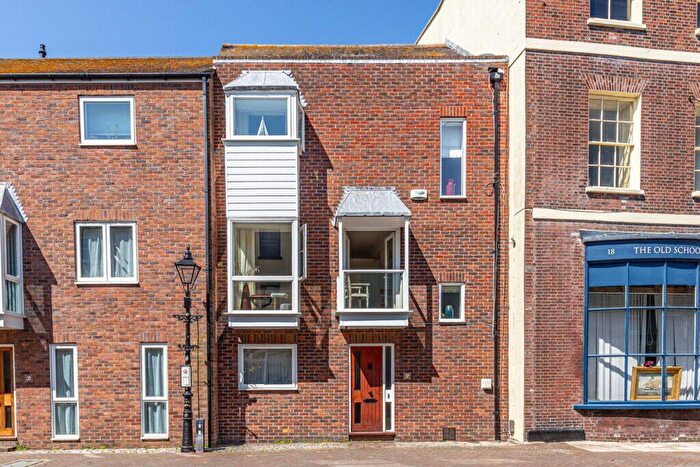 3 Bedroom House For Sale In Market Street, Poole, BH15