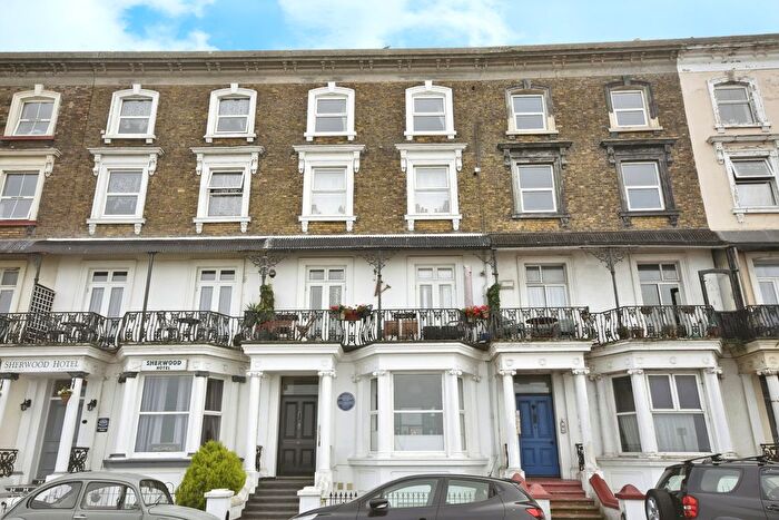 1 Bedroom Flat For Sale In Ethelbert Crescent, Margate, Kent, CT9