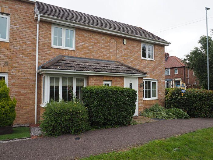 3 Bedroom Terraced House To Rent In Regency Court, Rushden, NN10