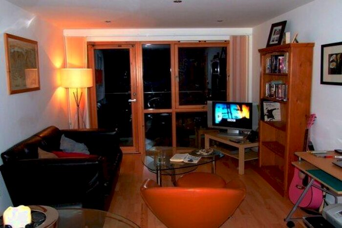 1 Bedroom Flat To Rent In Crozier House, Leeds, LS10