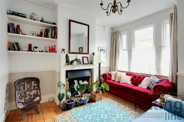 3 Bedroom Detached House To Rent In Alberta Road, Enfield, EN1