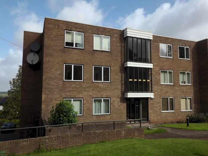 2 Bedroom Apartment To Rent In Knoll Court, Sneyd Park, BS9