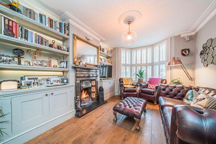 3 Bedroom Detached House For Sale In Caversham Road, Kingston Upon Thames, KT1